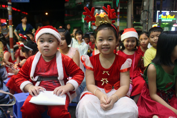 SY-Xmas-bien-hoa-12