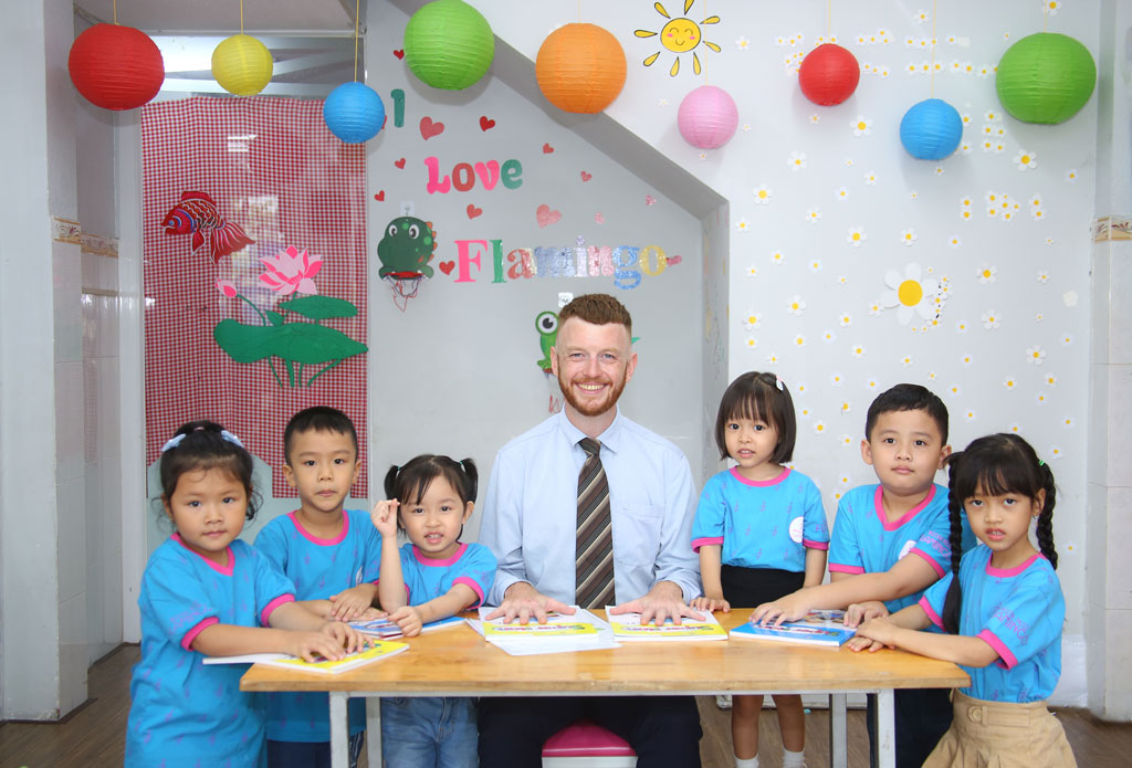 Trung tâm Ngoại ngữ Hồng Hạc (Flamingo Language School)