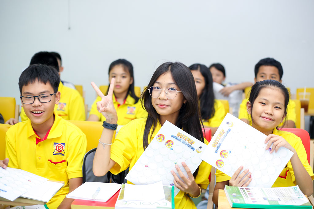OUTEREF - Tiếng Mỹ Phản Xạ Không Gian
