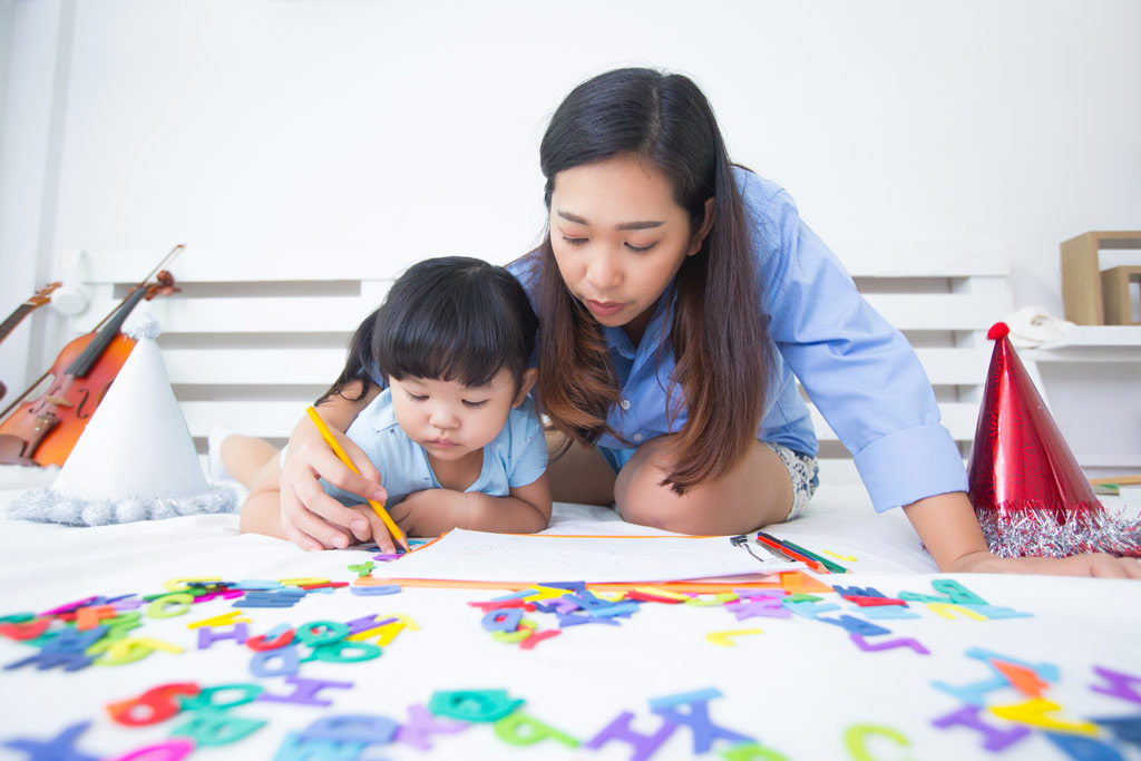 Dạy bé đọc chữ nhanh bằng cách tập tô