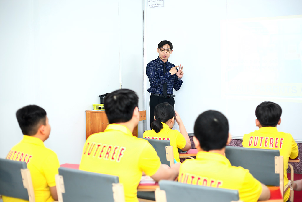 Tiếng Mỹ Phản Xạ Không Gian OUTEREF