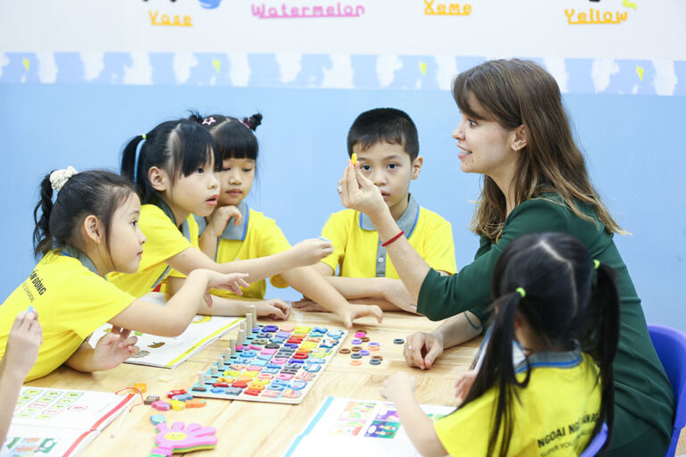 Học qua dự án
