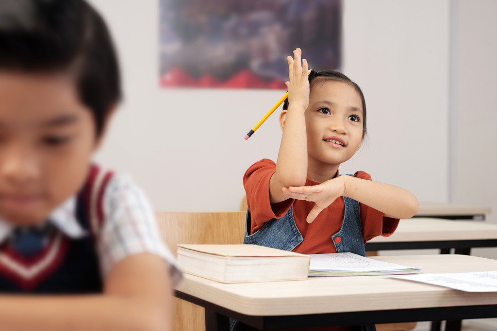 Mẫu câu hỏi về một ngày đi học