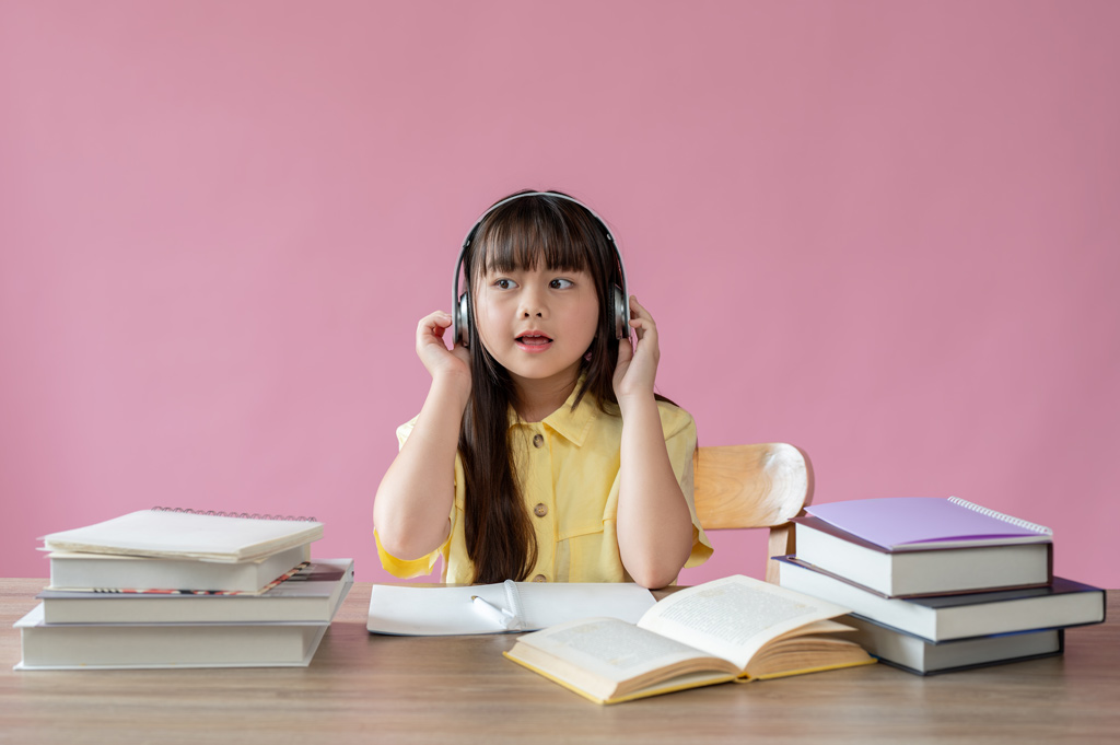 Lỗi sai trong phần Nghe: Bẫy thông tin gây nhiễu