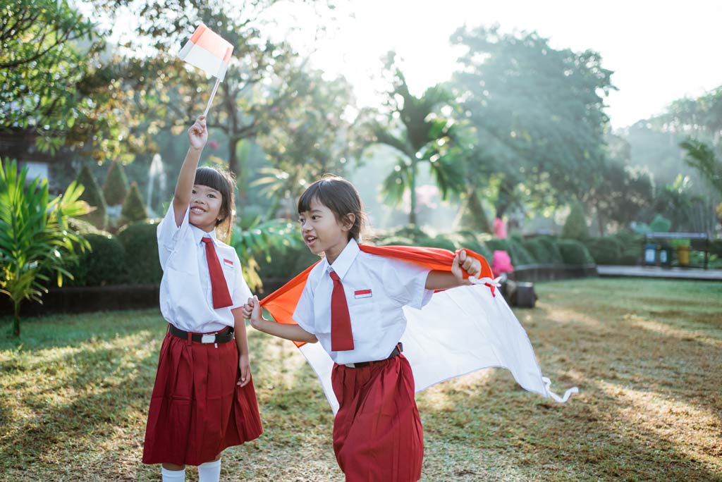 Tham gia các câu lạc bộ đội nhóm