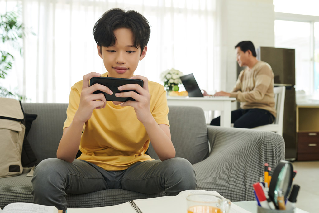 Thực trạng LC88 trang cá cược bóng đá của trẻ trong kỳ nghỉ hè